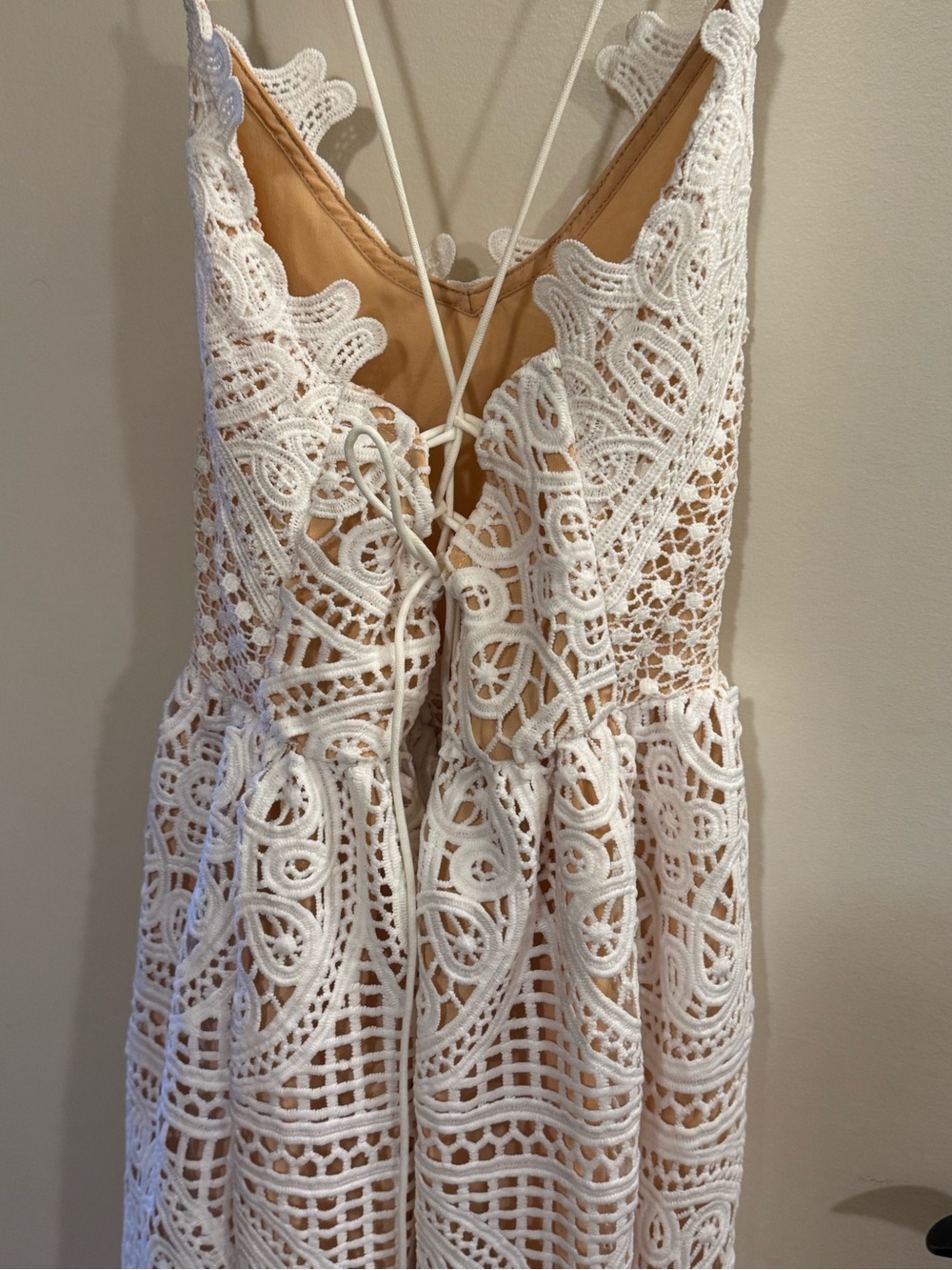 Chic Wish fully lined white crochet dress // M - Picture 3 of 4